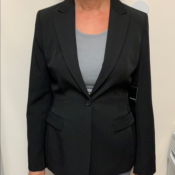 NEW Tahari jacket size 8,running smaller - Picture 5 of 6